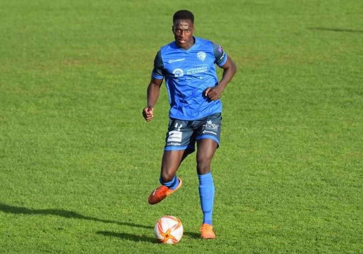 Tafa Kanteh, en un partido con el Ourense, su anterior club.