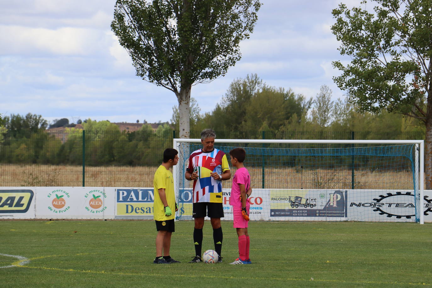 Partido solidario en Santovenia de la Valdoncina