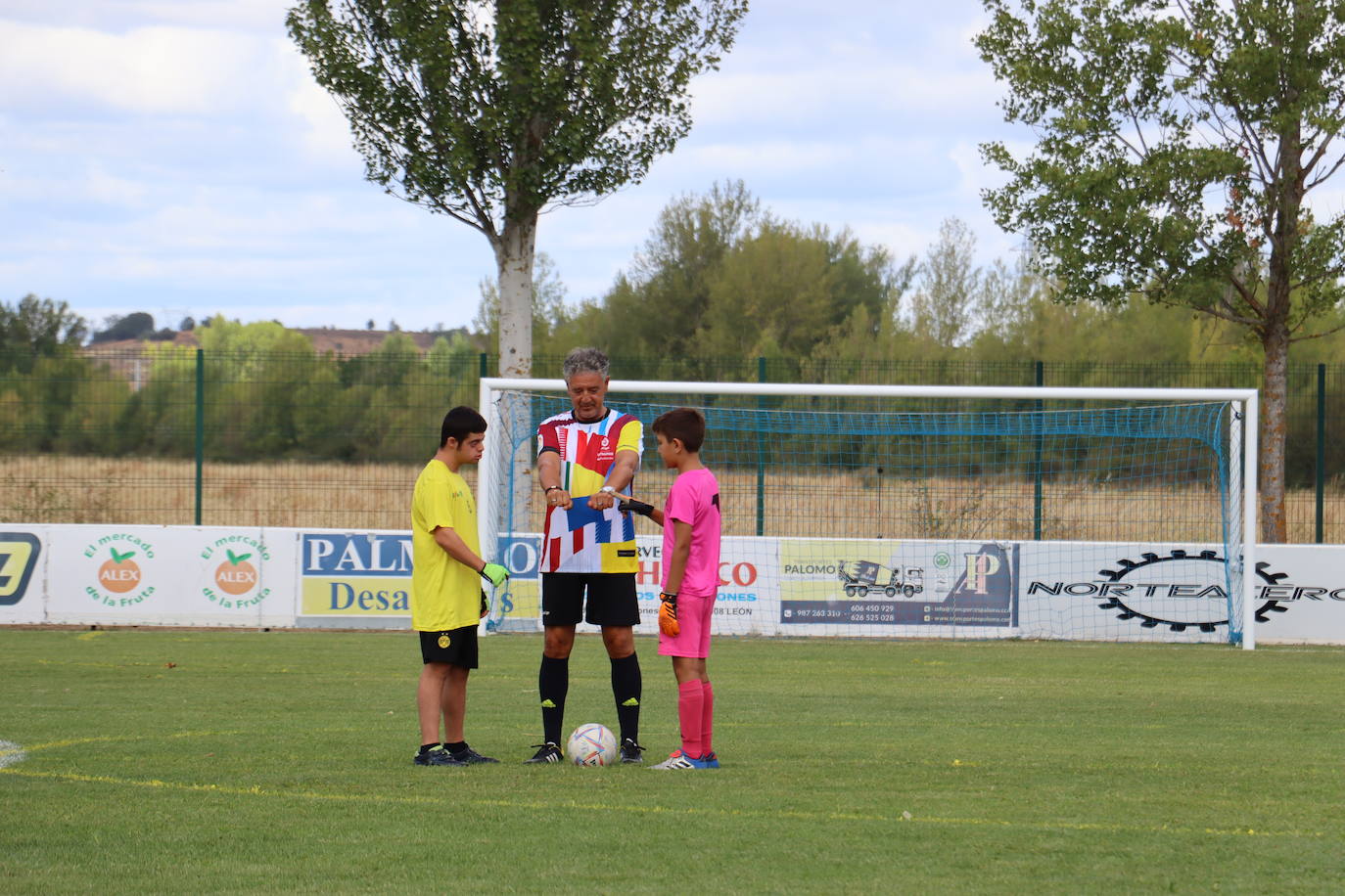 Partido solidario en Santovenia de la Valdoncina