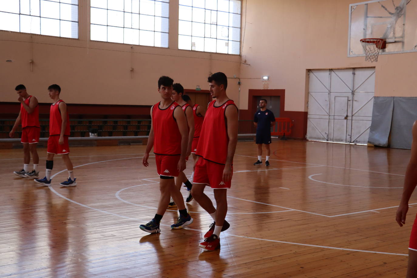 Jugadores de la Cultural en el primer entrenamiento.