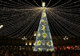 IU pide que el gasto de luces de Navidad se use para paliar la pobreza energética en León