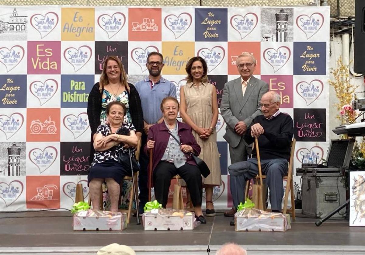 Acto de homenaje a los mayores de Santa Maria del Páramo.