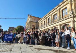 Recepción de estudiantes Erasmus en el Ayuntamiento de León.