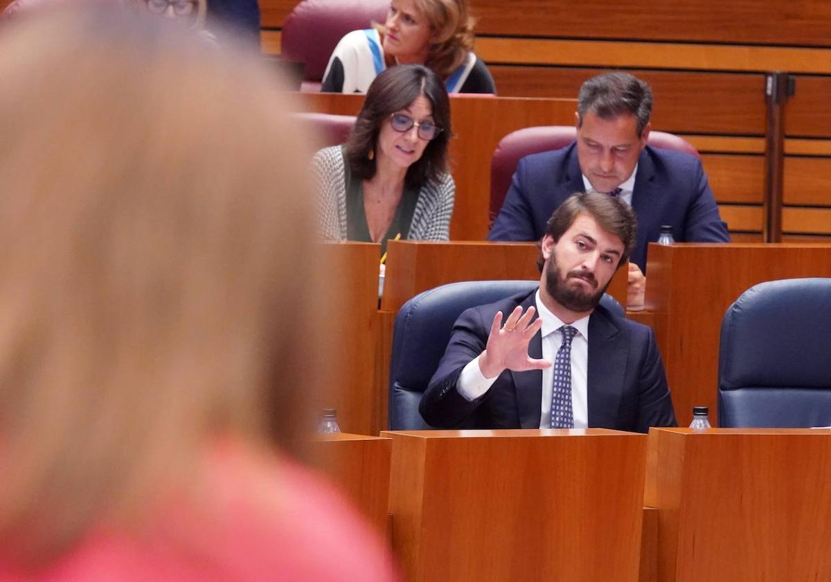 El vicepresidente de la Junta de Castilla y León, García-Gallardo, este miércoles durante el pleno de las Cortes.