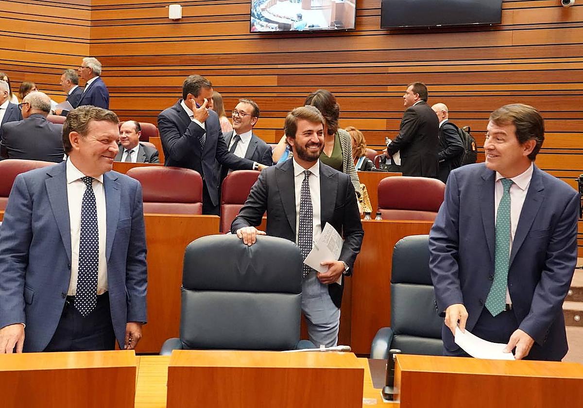PP y Vox rompen su disciplina en una moción del PSOE sobre cumplimiento del Estatuto
