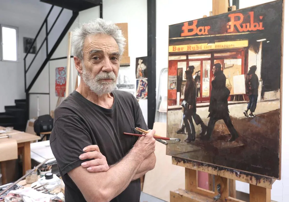 El pintor Carlos García- Alix en su estudio de Madrid.