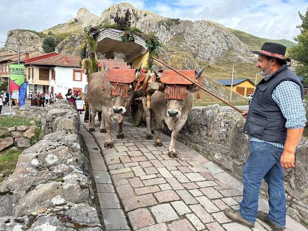 Feria del Cristo en Valdelugueros