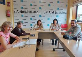 Encuentro entre la corporación municipal de San Andrés y Asociación de Comerciantes y Autónomos del Municipio, CyA SAR.