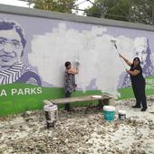 León estrena el mural feminista que fue vandalizado