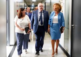 El consejero de Sanidad, Alejandro Vázquez, se reúne con los gerentes de los Complejos Hospitalarios de Castilla y León