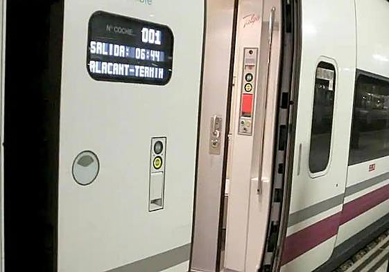 El AVE entre León y Alicante.