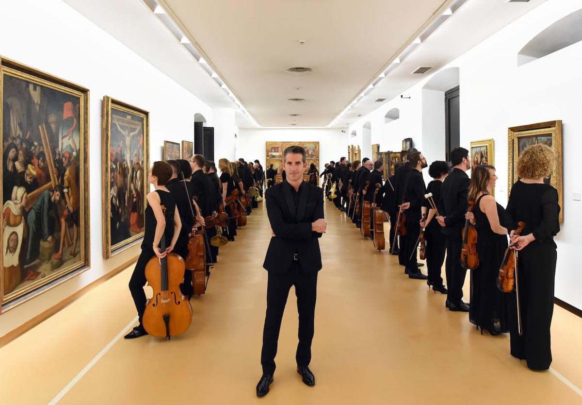 El director de la Orquesta Filarmónica de Oviedo.