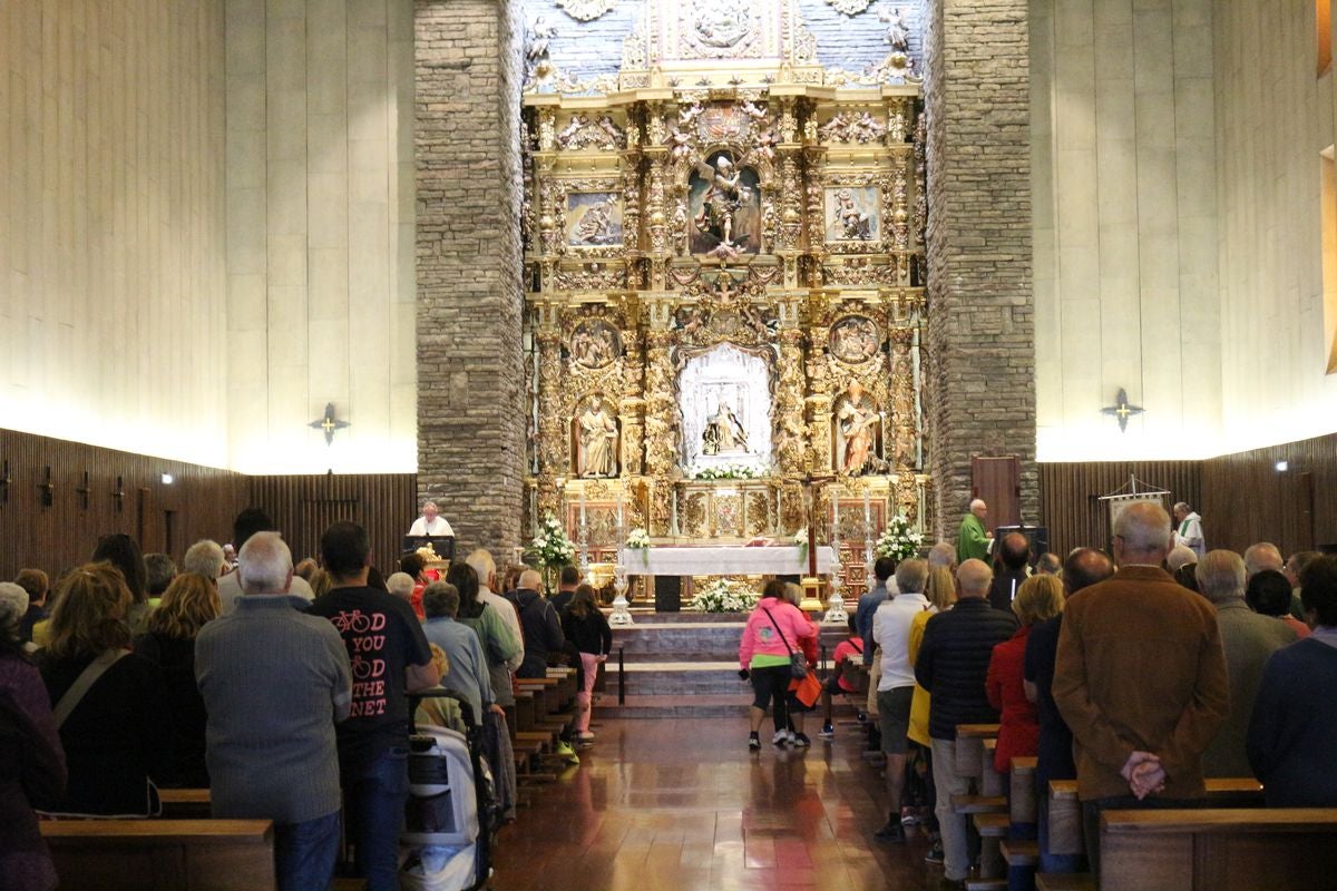 La Virgen del Camino despide sus fiestas