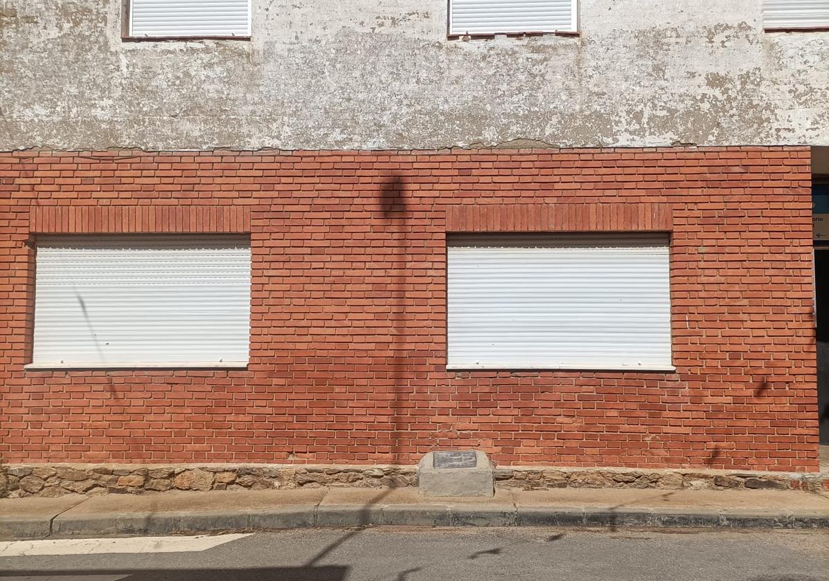 Casa del médico en la que jugaban la partida estas vecinas del pueblo.