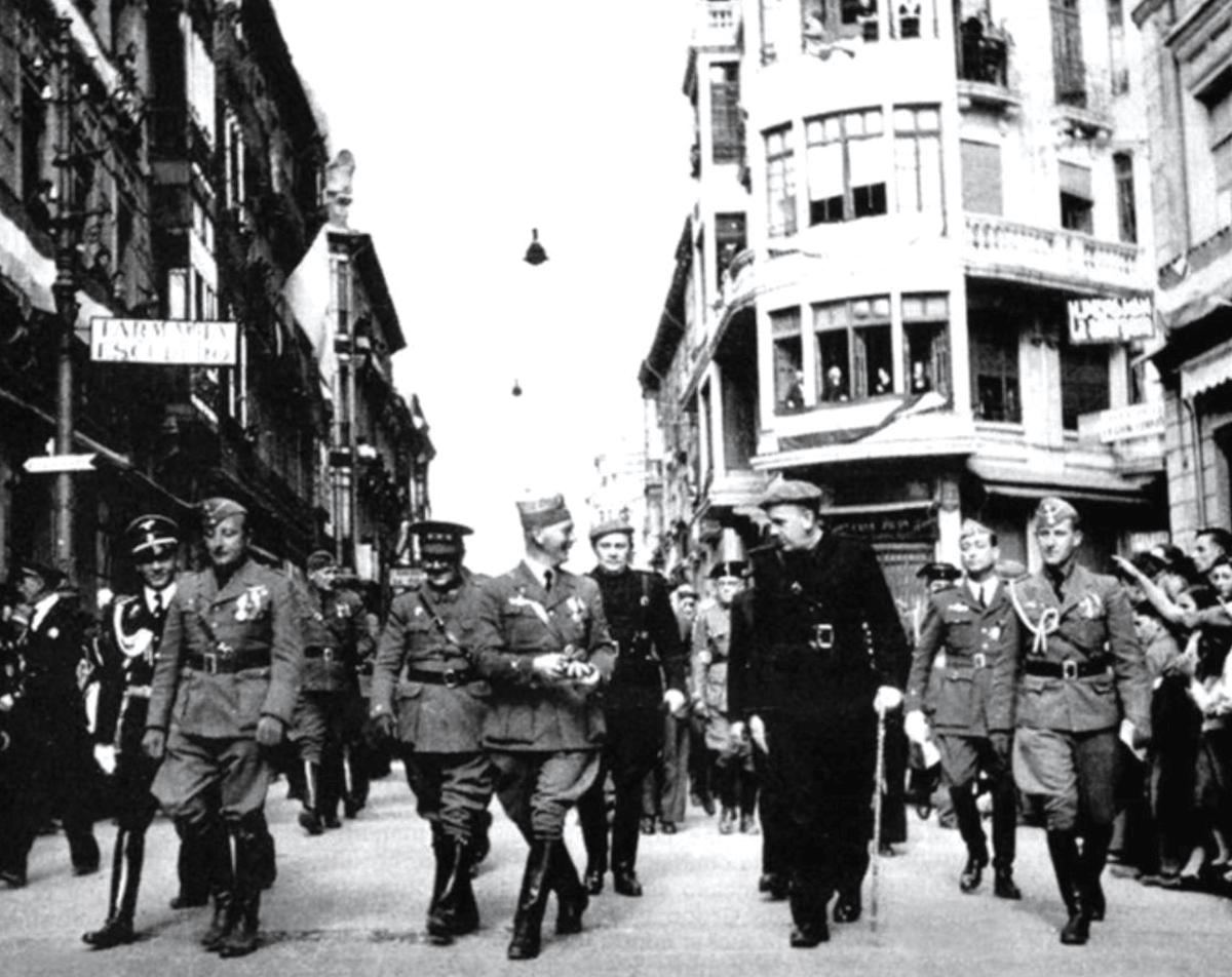 Calle Ancha bajo el nombre de Generalísmo Franco.