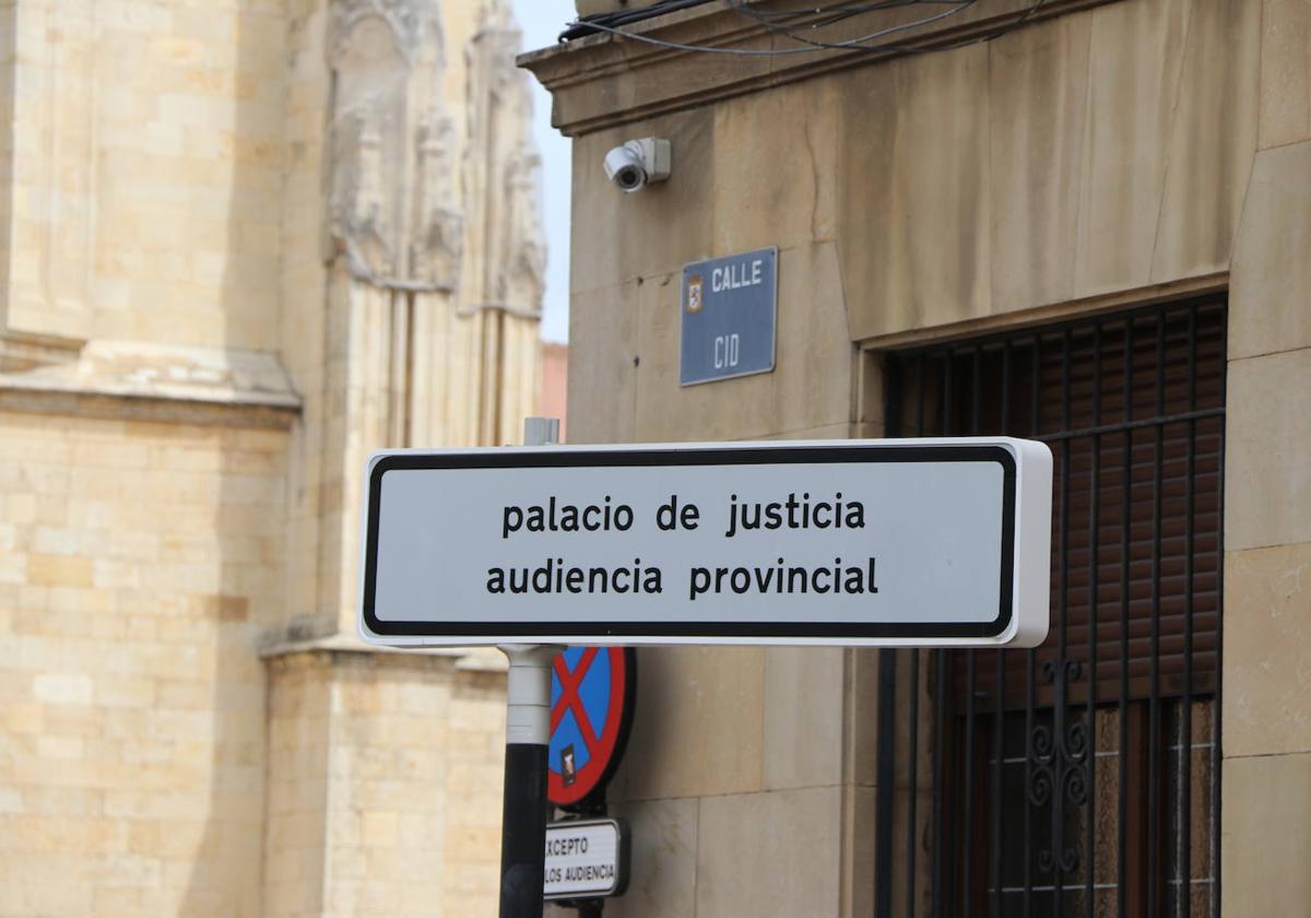 Imagen de la Audiencia Provincial de León, donde se celebrará el juicio.