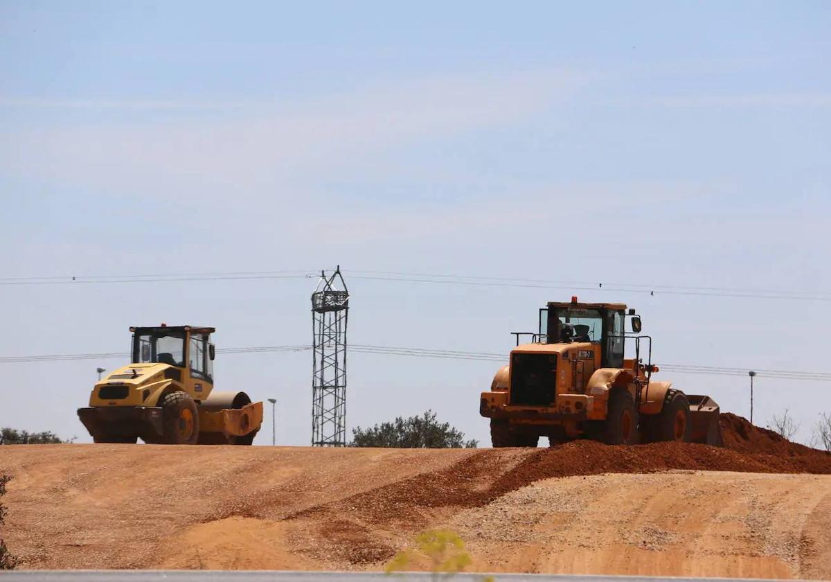 Obras para introducir el ramal ferroviario en el polígono.