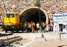 Adif lleva a cabo un simulacro de emergencia con un tren de mercancías en la Variante de Pajares.