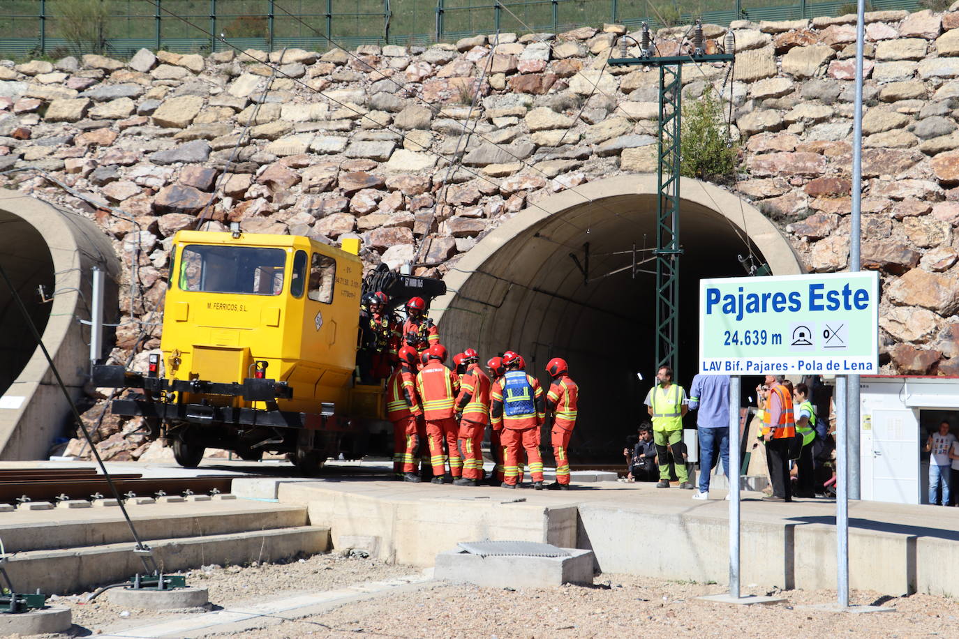 Simulacro de emergencia en la Variante de Pajares