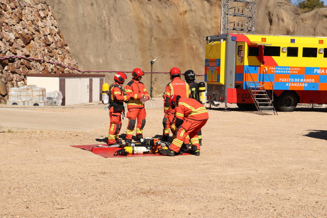 Simulacro de emergencia en la Variante de Pajares