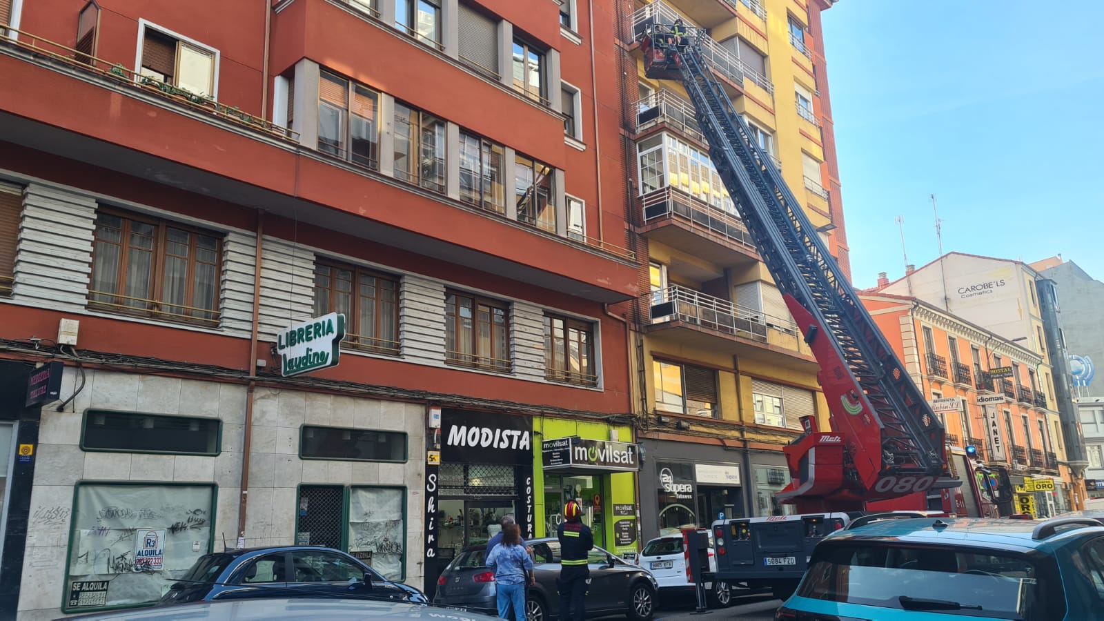 Un momento de la intervención de los bomberos.