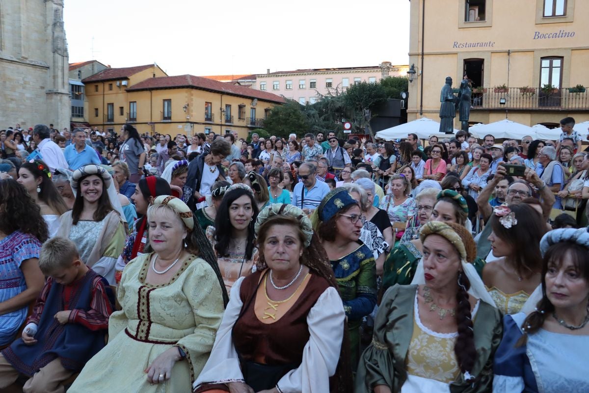 Doncellas como tributo