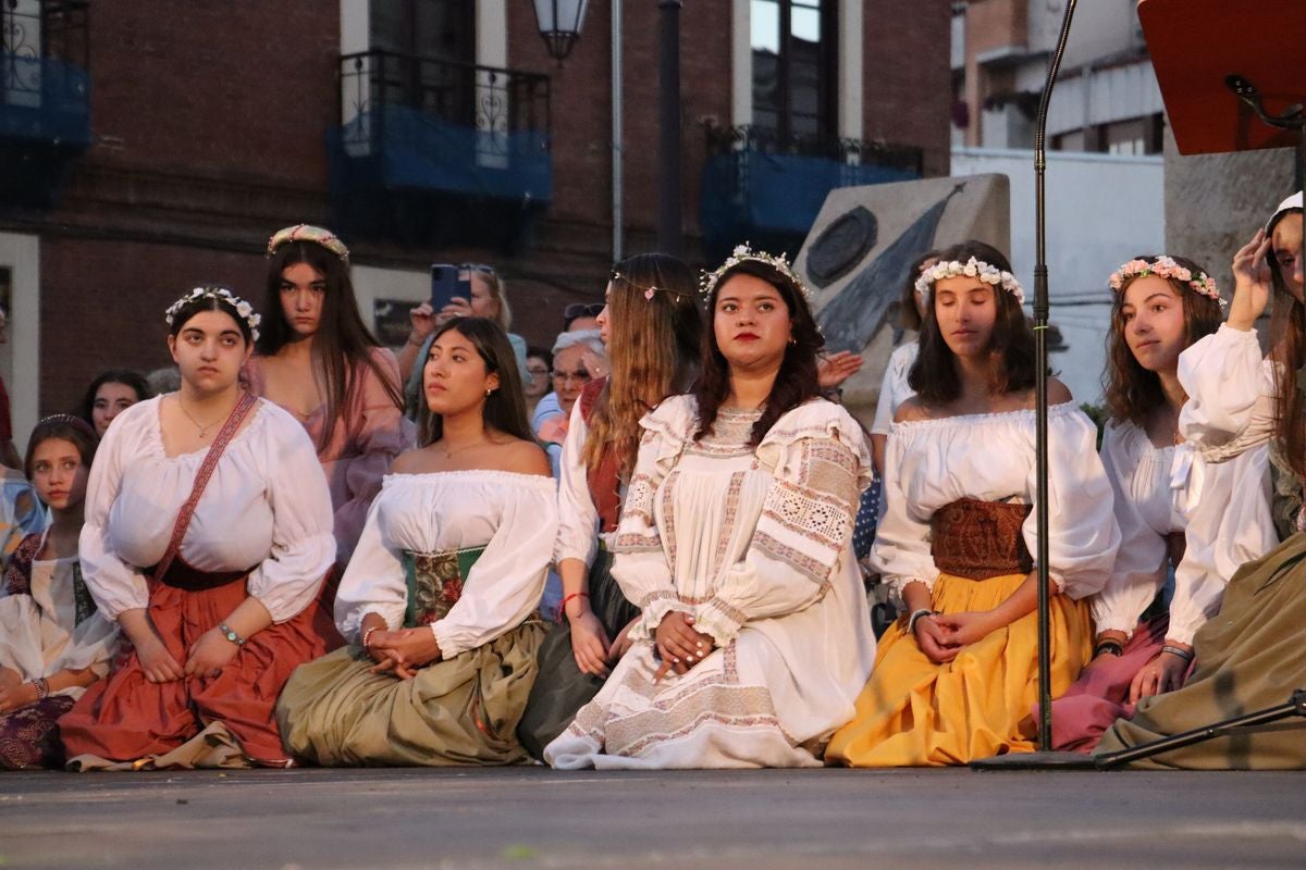 Doncellas como tributo