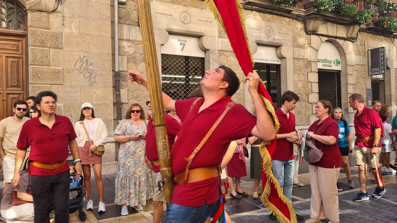 Desfile de pendones en León