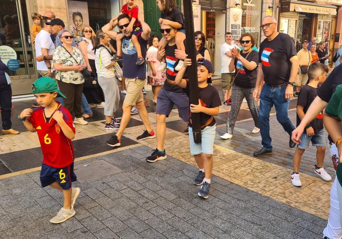 Desfile de pendones en León