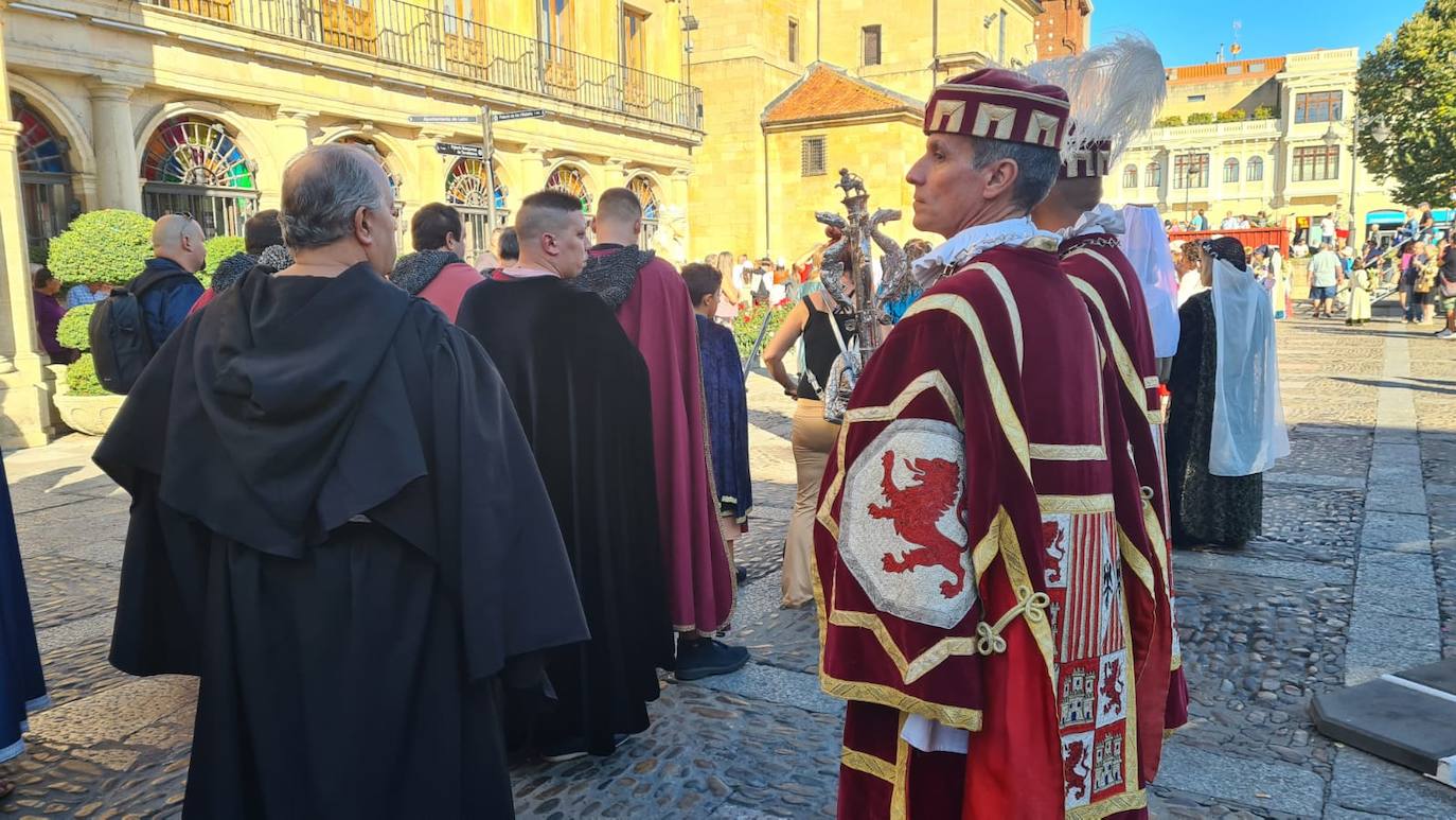 Ceremonia de las Cantaderas en la Catedral de León