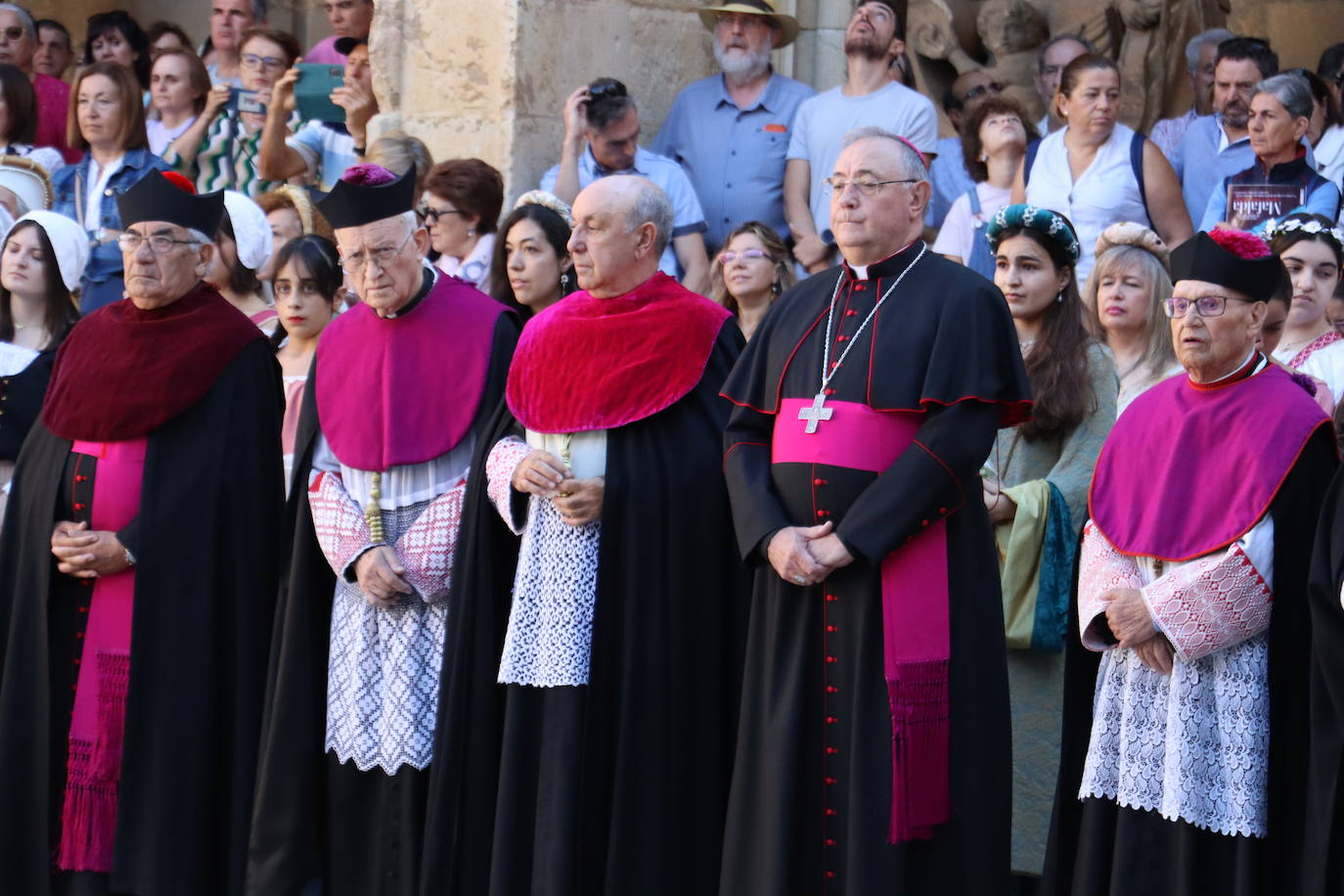 Ceremonia de las Cantaderas en la Catedral de León