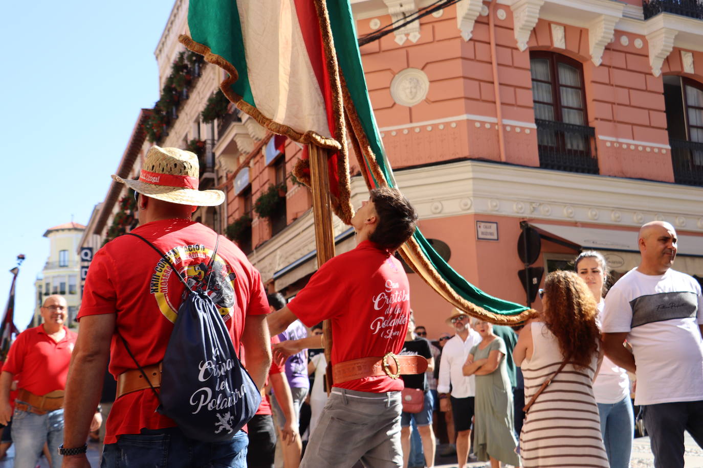 Desfile de pendones en León