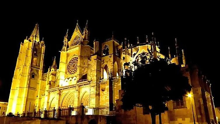 La Catedral de León se redime