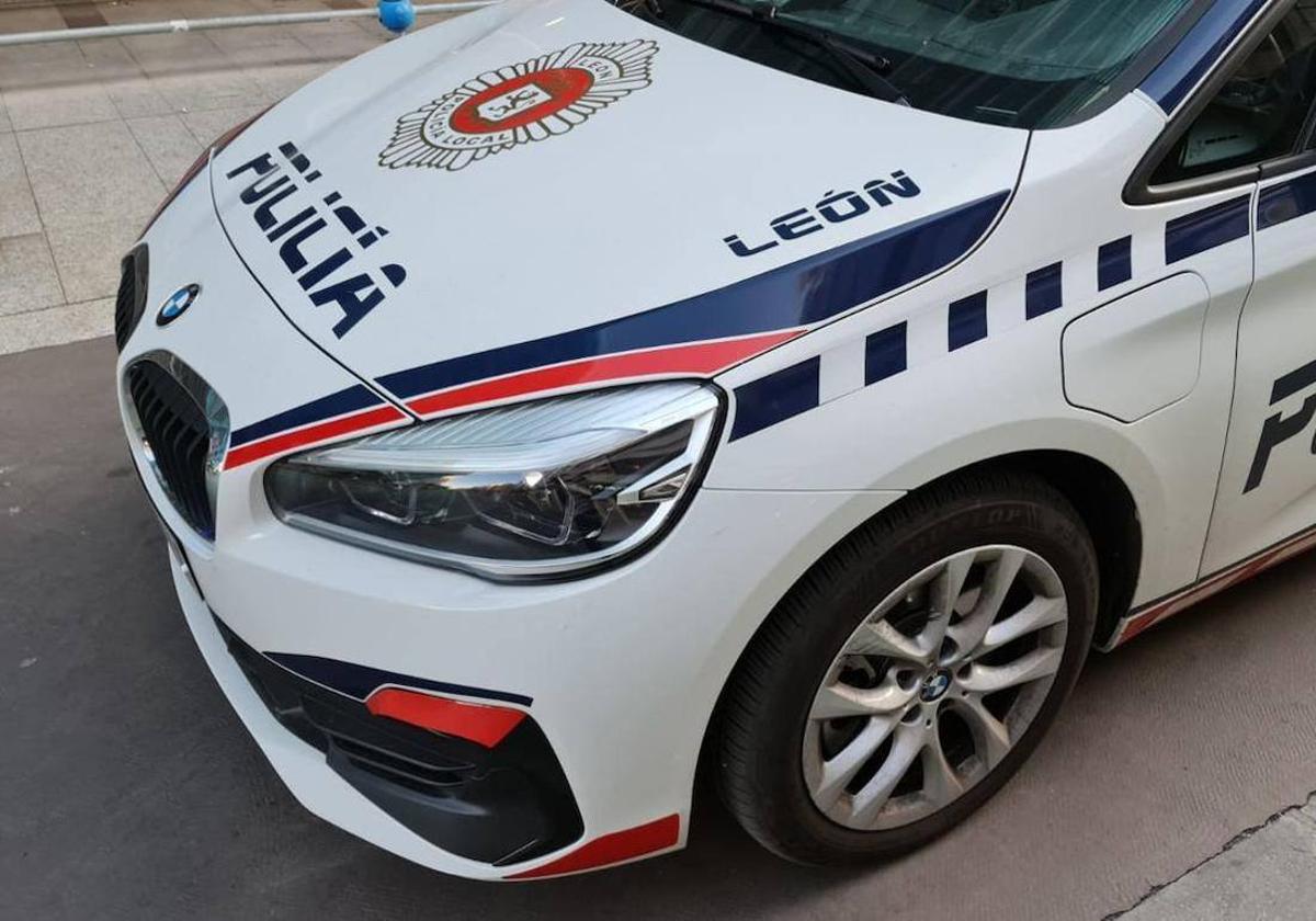 Vehículo de la Policía Local de León.