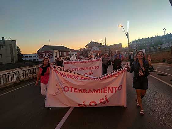 Plataforma por el soterramiento: «El muro tendrá una altura de tres pisos»