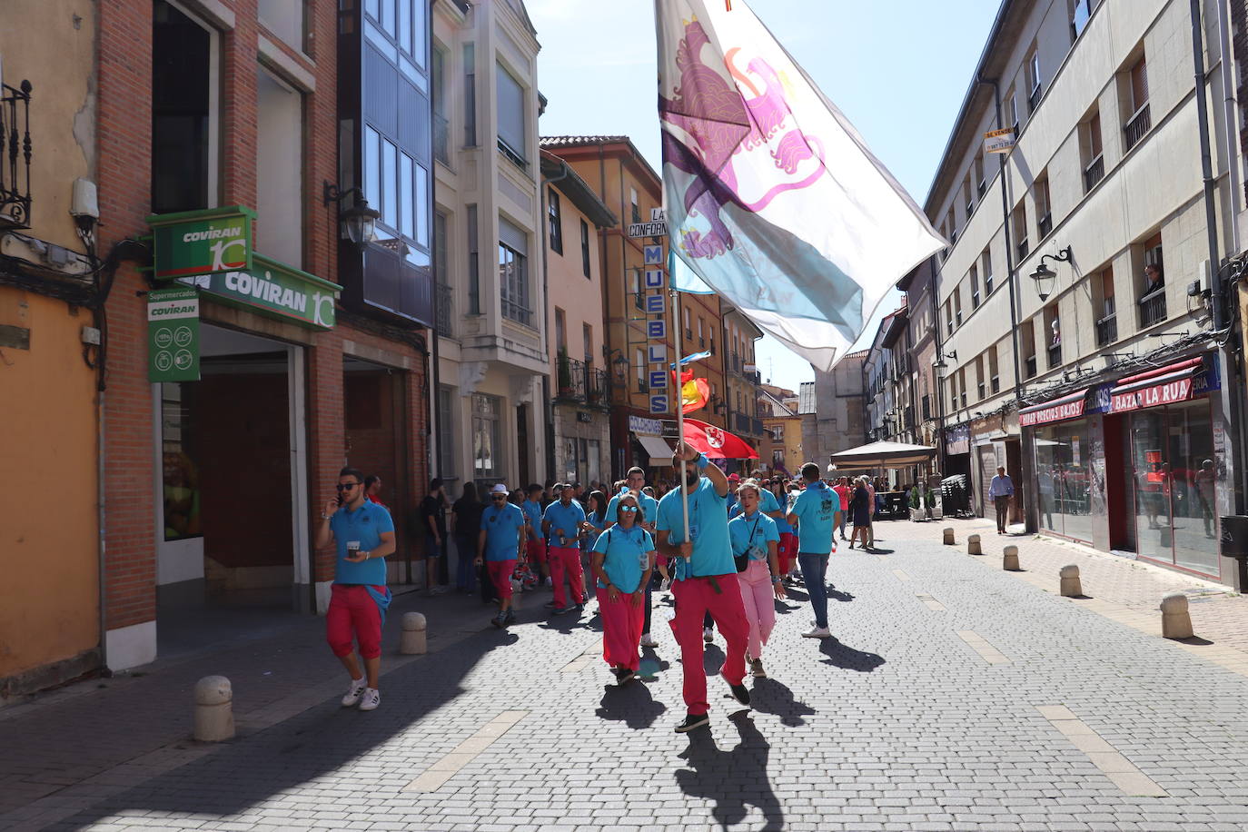 Desfile de peñas en San Froilán