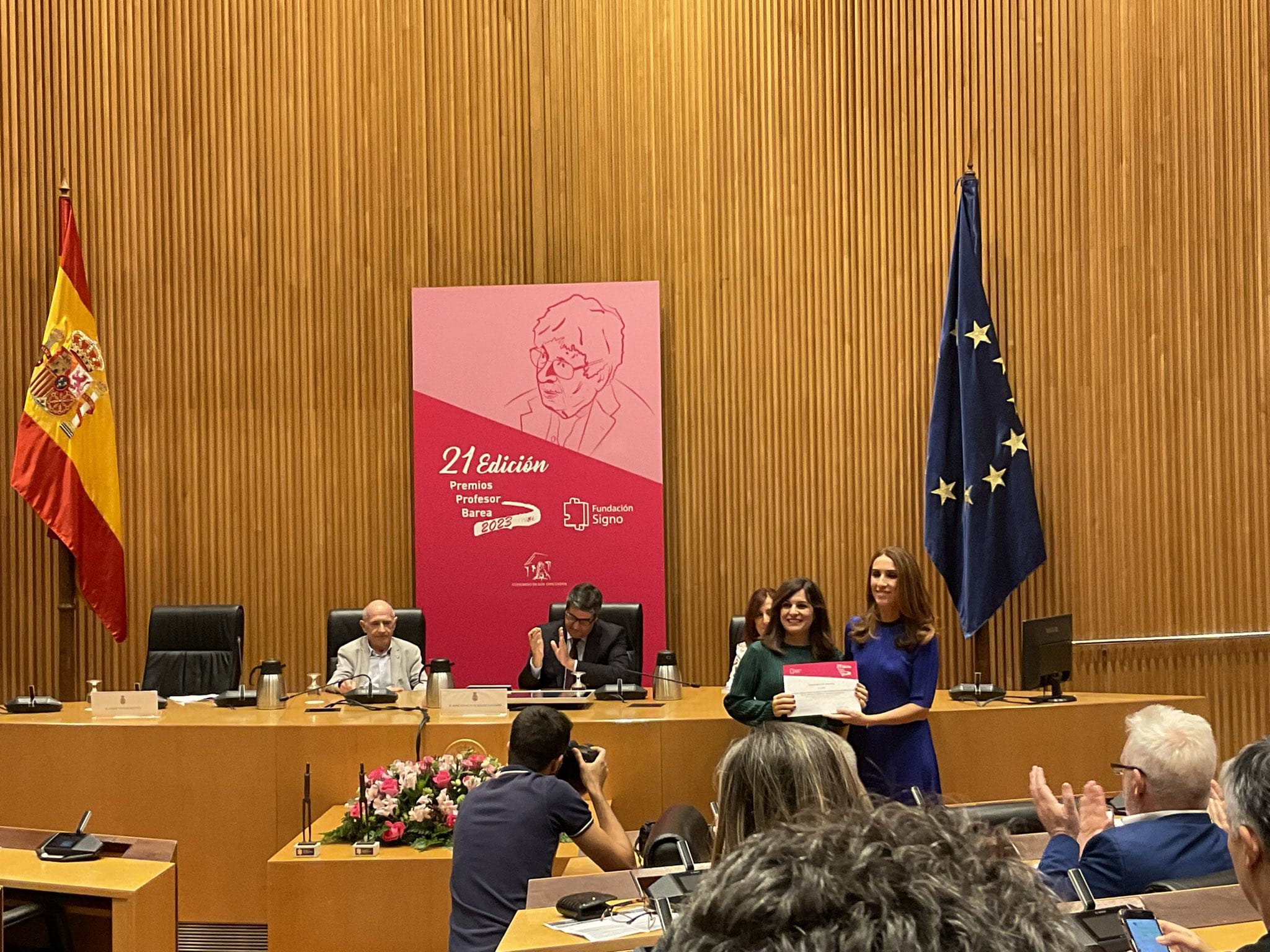 La doctora del Caule Mónica Sierra, premiada en los premios nacionales Profesor Barea