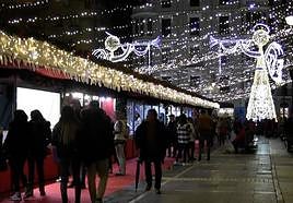 Mercadillo navideño en la ciudad de León.