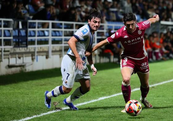 Un instante del encuentro entre la Real Sociedad 'B' y la Cultura.