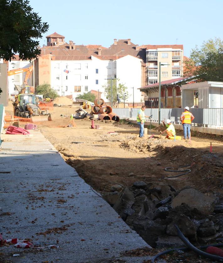 Imagen secundaria 2 - La obra de Feve avanza a ritmo «alto» y sin novedades en la integración