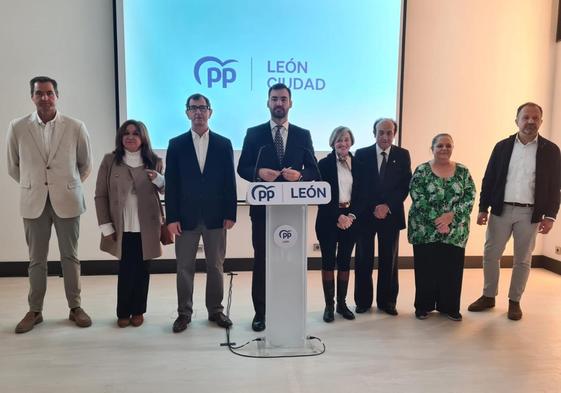 Rueda de prensa de los concejales del PP en el Ayuntamiento de León.