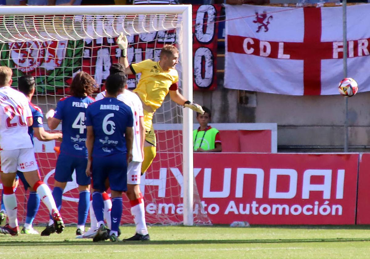 Miguel Bañuz, en un partido con la Cultural.