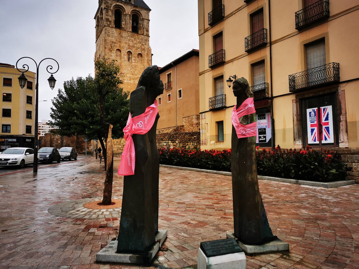 León se suma al rosa