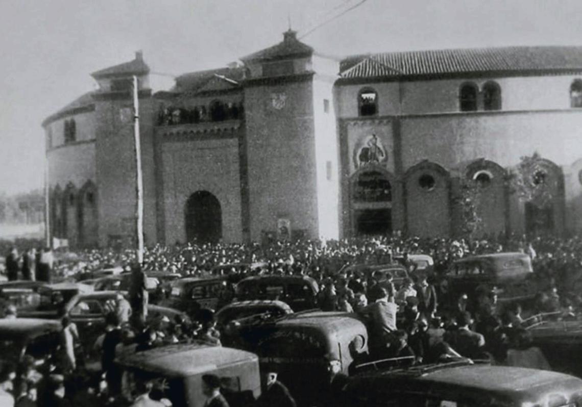 Imagen después - Inauguración de la Plaza de Toros (1948)