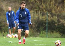 Thomas Carrique ha sido una de las novedades en el entrenamiento de este miércoles en la Deportiva.