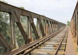 Vía de la Ruta de la Plata, ahora en desuso.