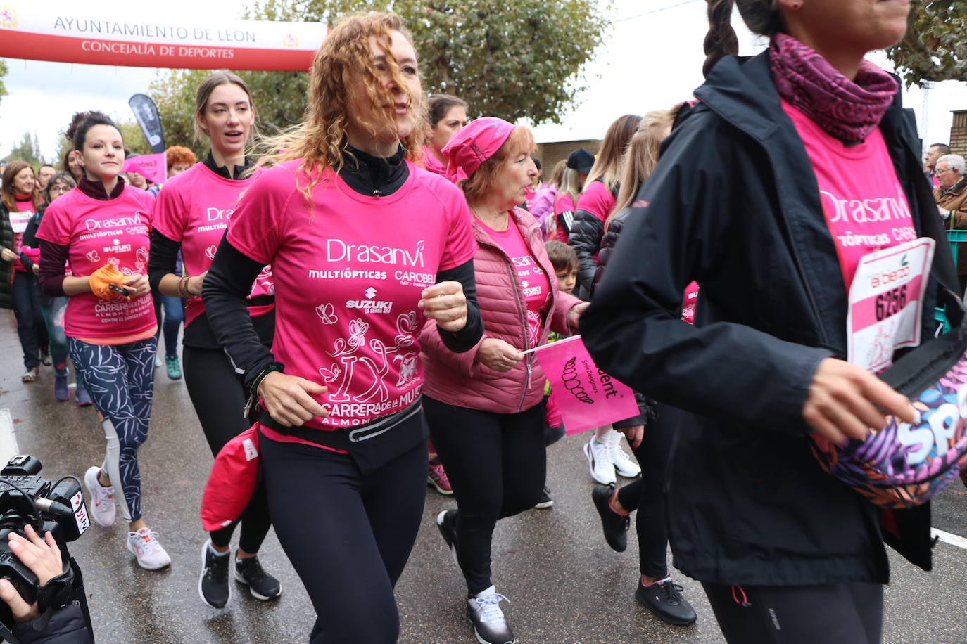 ¿Estuviste en la Carrera de la Mujer de León? Búscate