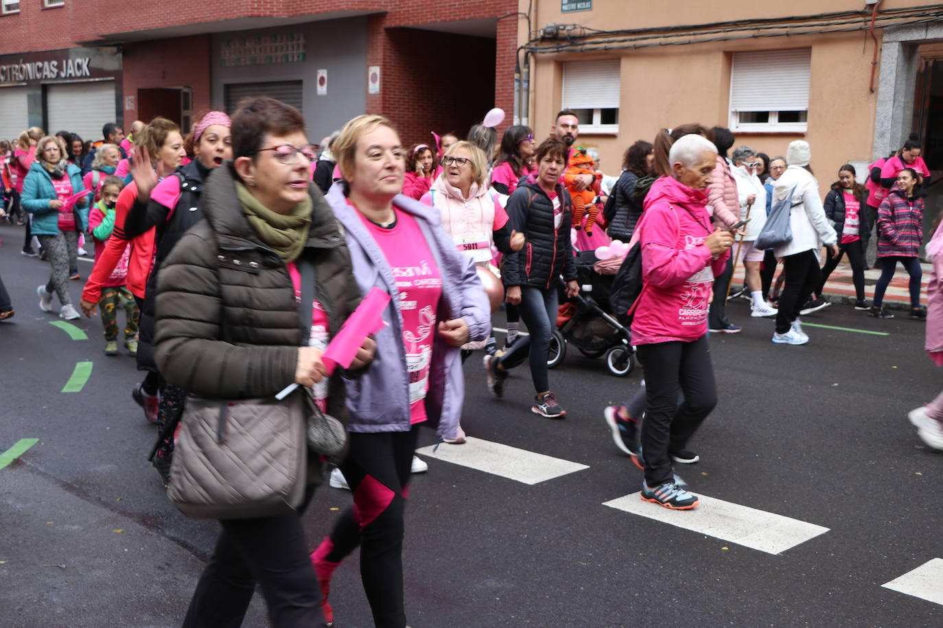 ¿Estuviste en la Carrera de la Mujer de León? Búscate