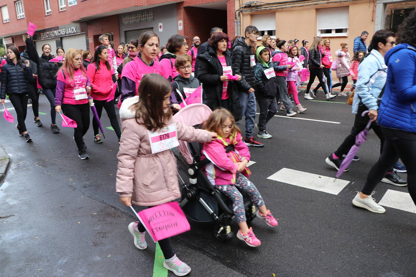 ¿Estuviste en la Carrera de la Mujer de León? Búscate