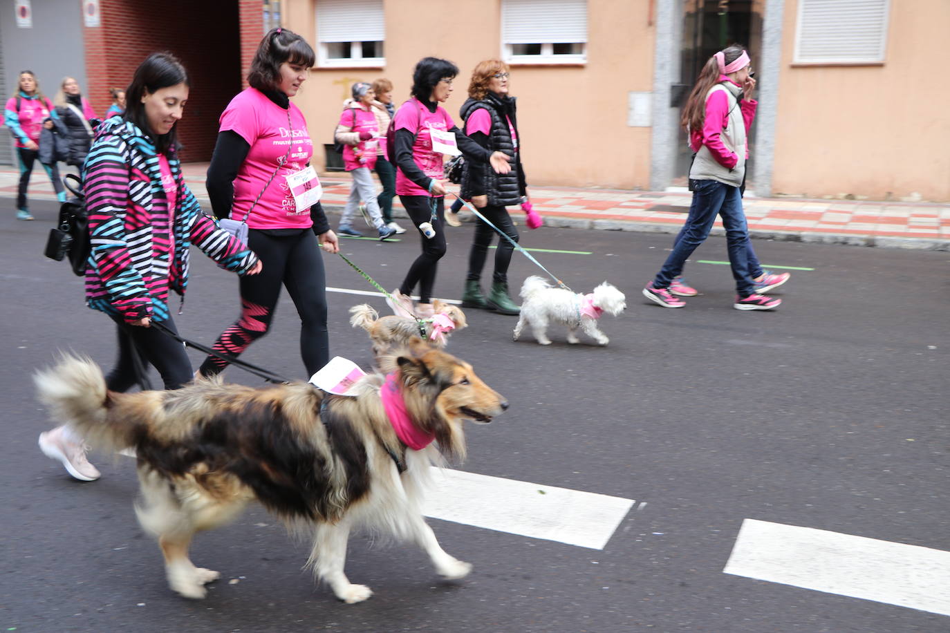 ¿Estuviste en la Carrera de la Mujer de León? Búscate